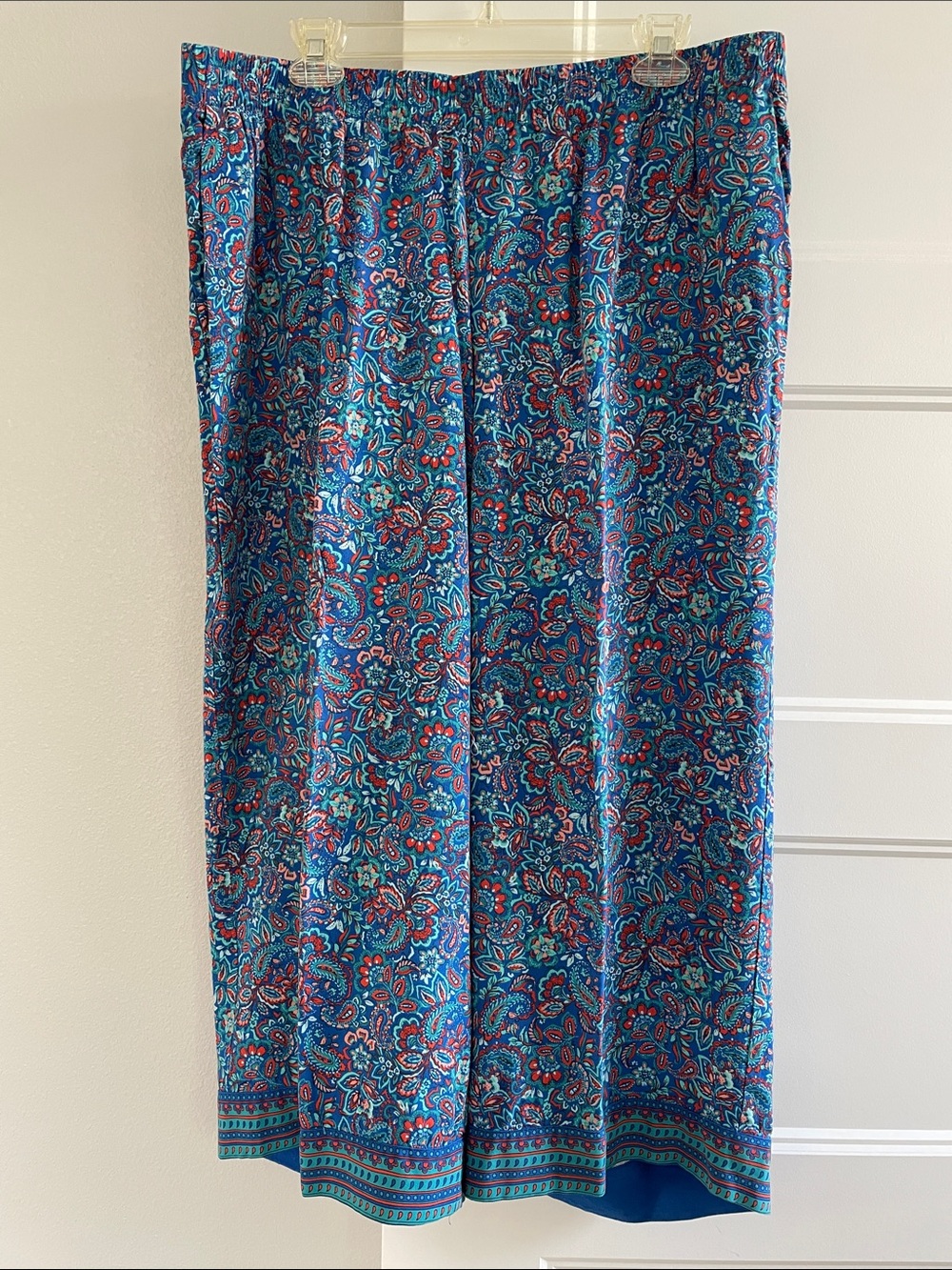 J.Jill paisley print pull on cropped pants
